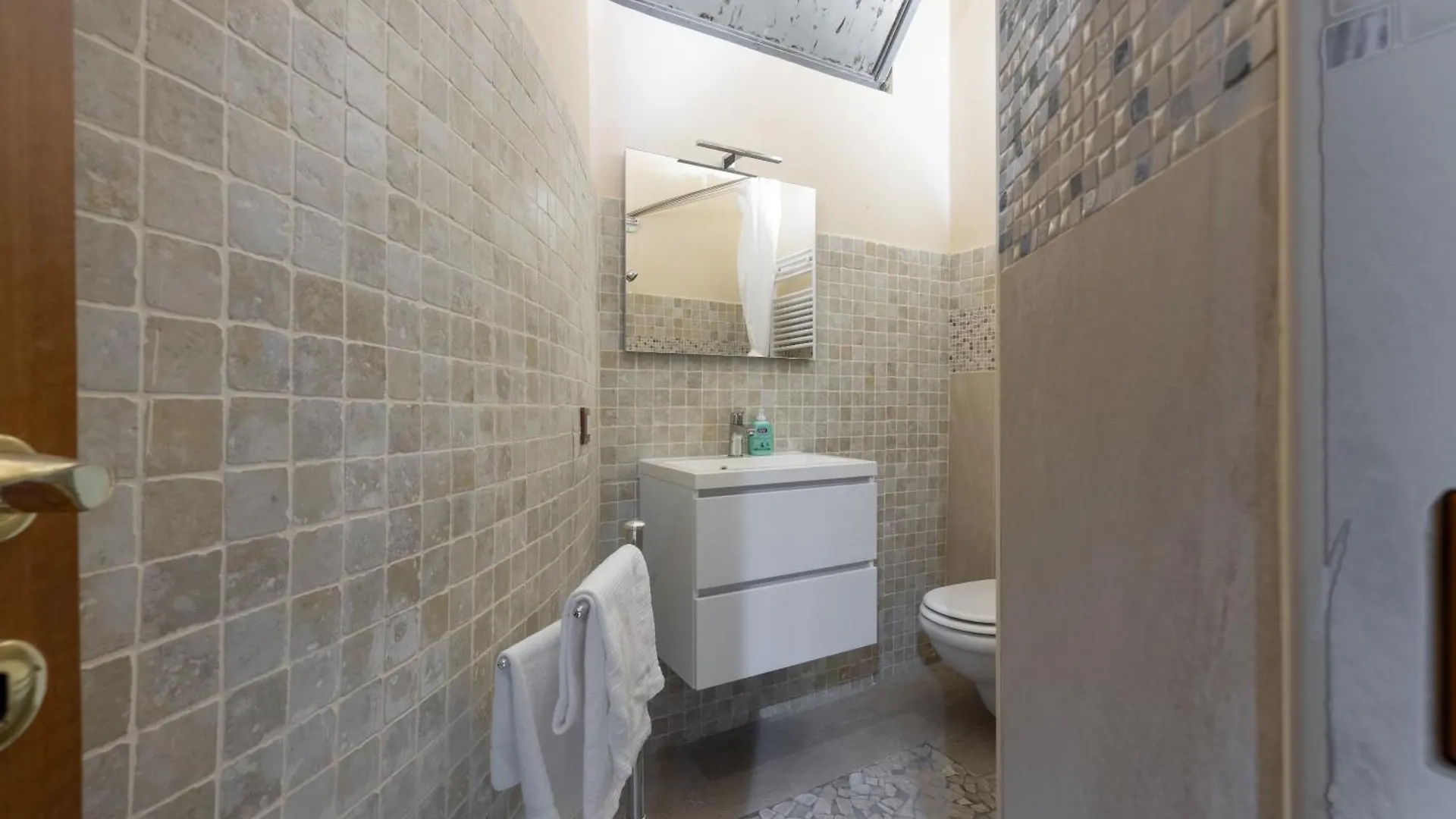 Lovely Studio Apartment - Capocci Roma